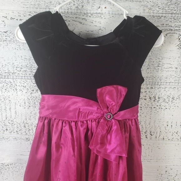 Jona Michelle Velvet Bow Tulle Holiday Special Occassion Tie Back Dress Size 8 - Picture 2 of 8